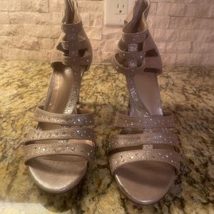 Style and Co Pumps NEW